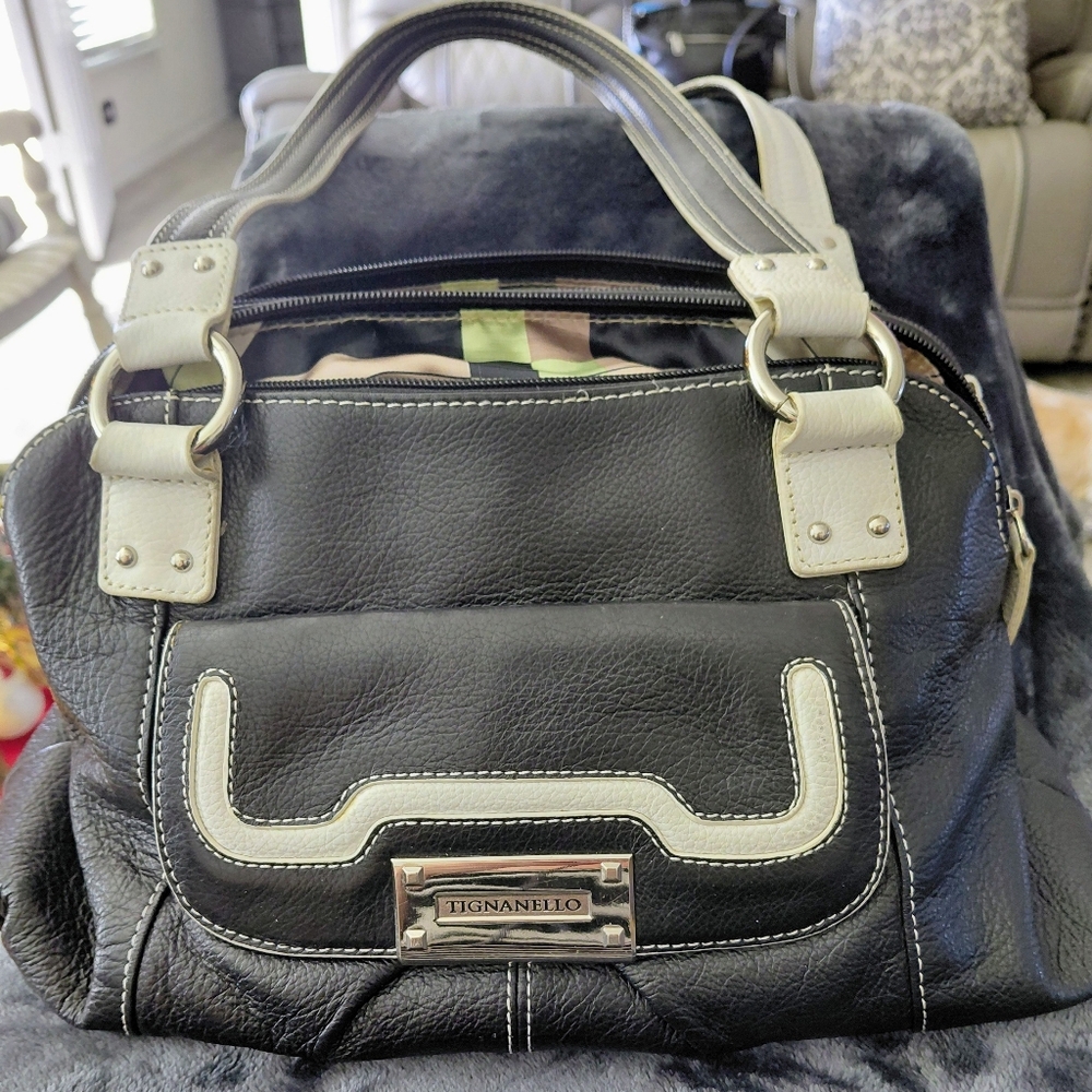 Tignanello Leather Women's Shoulder Bag/Tote. Black & Cream.